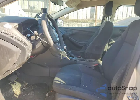 2018 Ford Focus S из США, поврежденный, VIN 1FADP3E27JL223912